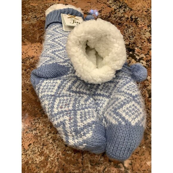 Joy Slipper Socks Grippers Gray Cable Knit Fur Lined Pom Poms One Size 5-10 - Picture 5 of 5